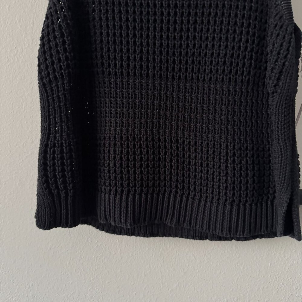 Universal Thread | EUC Openwork Crochet Sleeveless Sweater Tank Top Black Medium - Picture 8 of 12
